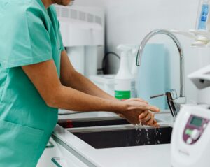 Doctor washing hands