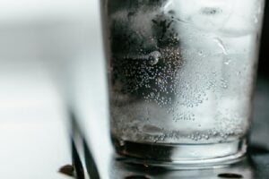 glass of water - benefits of drinking cold water